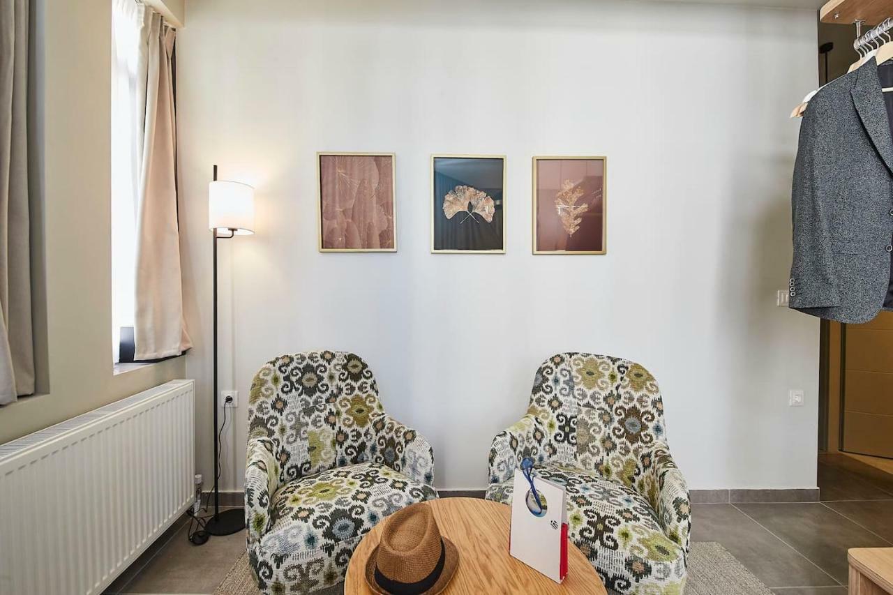 Be Based Near Acropolis, In An Exquisite Studio! * Athens
